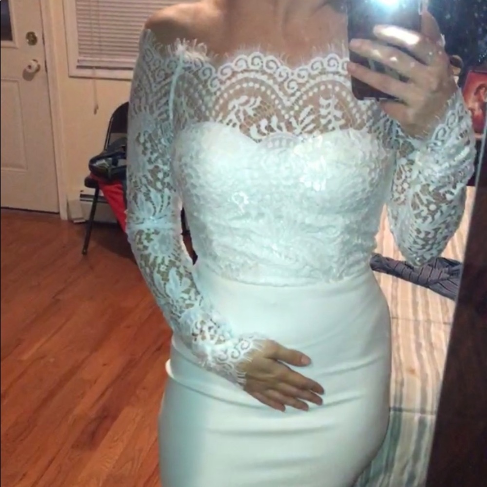 white long-sleeve knee length lace dress